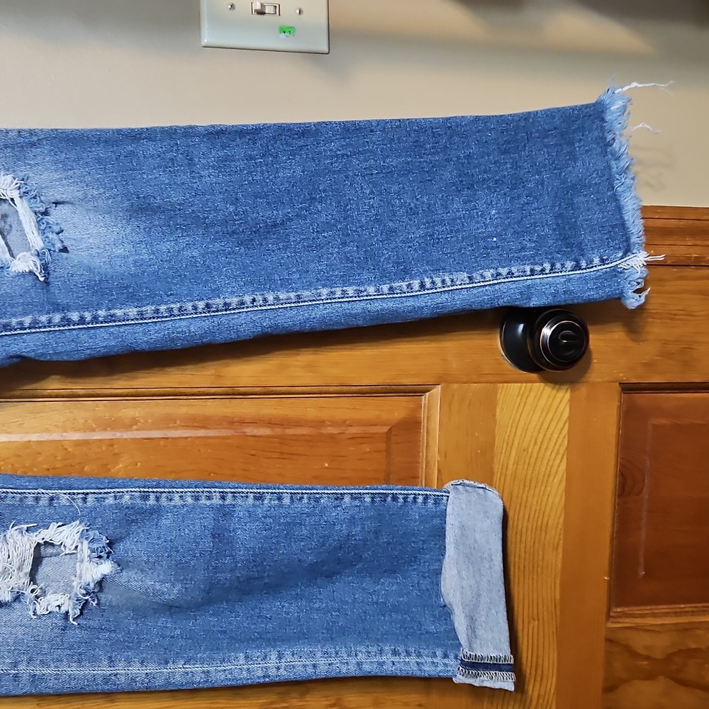 Willow & Root The Mom Fit Distressed High-Rise Jeans - Picture 11 of 15